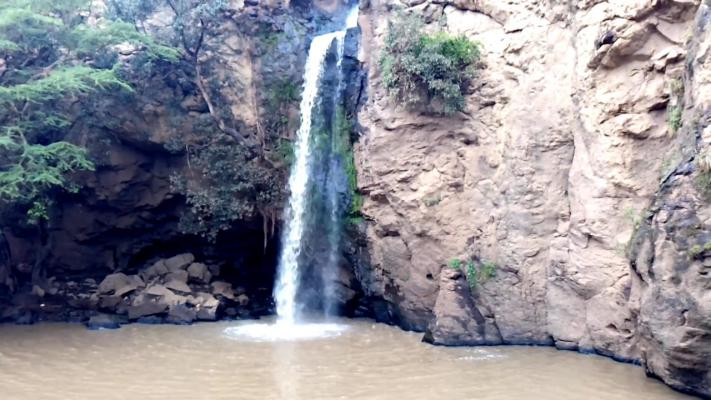 Makalia Waterfall in Lake Nakuru